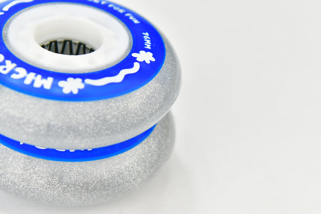 Flash Wheels for Kids Skates – 70mm Light-Up PU Wheels | Red & Blue | Skates.pk