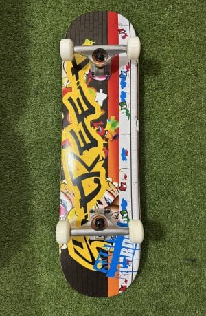 Professional Skateboard 31.5 X 8 Inches – 7 Layer Canadian Maple | Buy in Pakistan